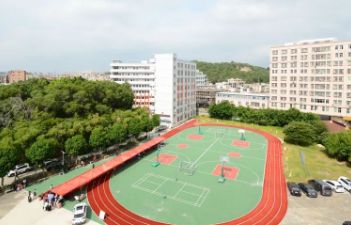校園環(huán)境