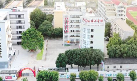 校園環(huán)境