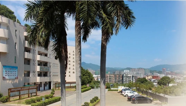 泉州中專學校推薦：福建省安溪華僑職業中專學校